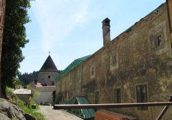 Vyhořelý mobiliář