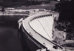 Téměř dokončená hráz