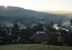 Údolí se pomalu zalévá zlatem, byl to krásný zážitek.