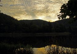 Východ nad dolní přehradou